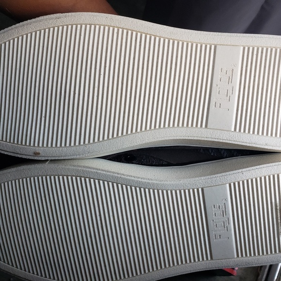 Shoes - Picture 3 of 3